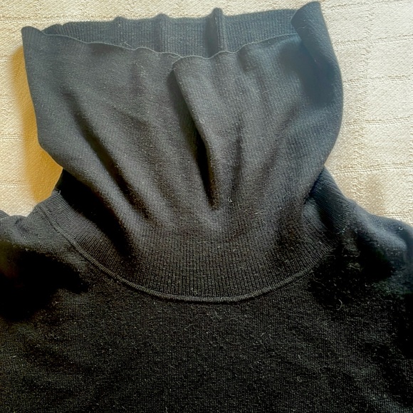 Talbots woman’s Black Merino Wool Cowl neck Sweater - Picture 6 of 14